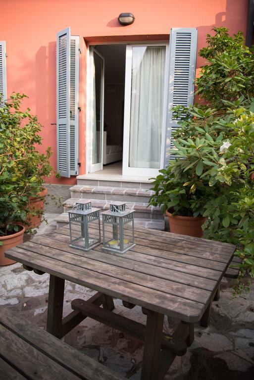 B&B La Dimora Del Garda Сірміоне Номер фото