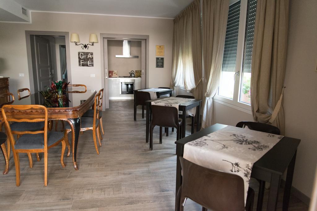 B&B La Dimora Del Garda Сірміоне Екстер'єр фото