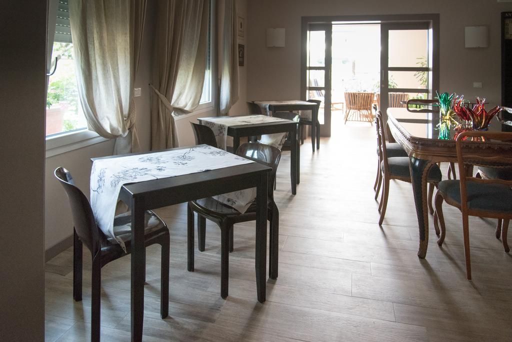 B&B La Dimora Del Garda Сірміоне Екстер'єр фото